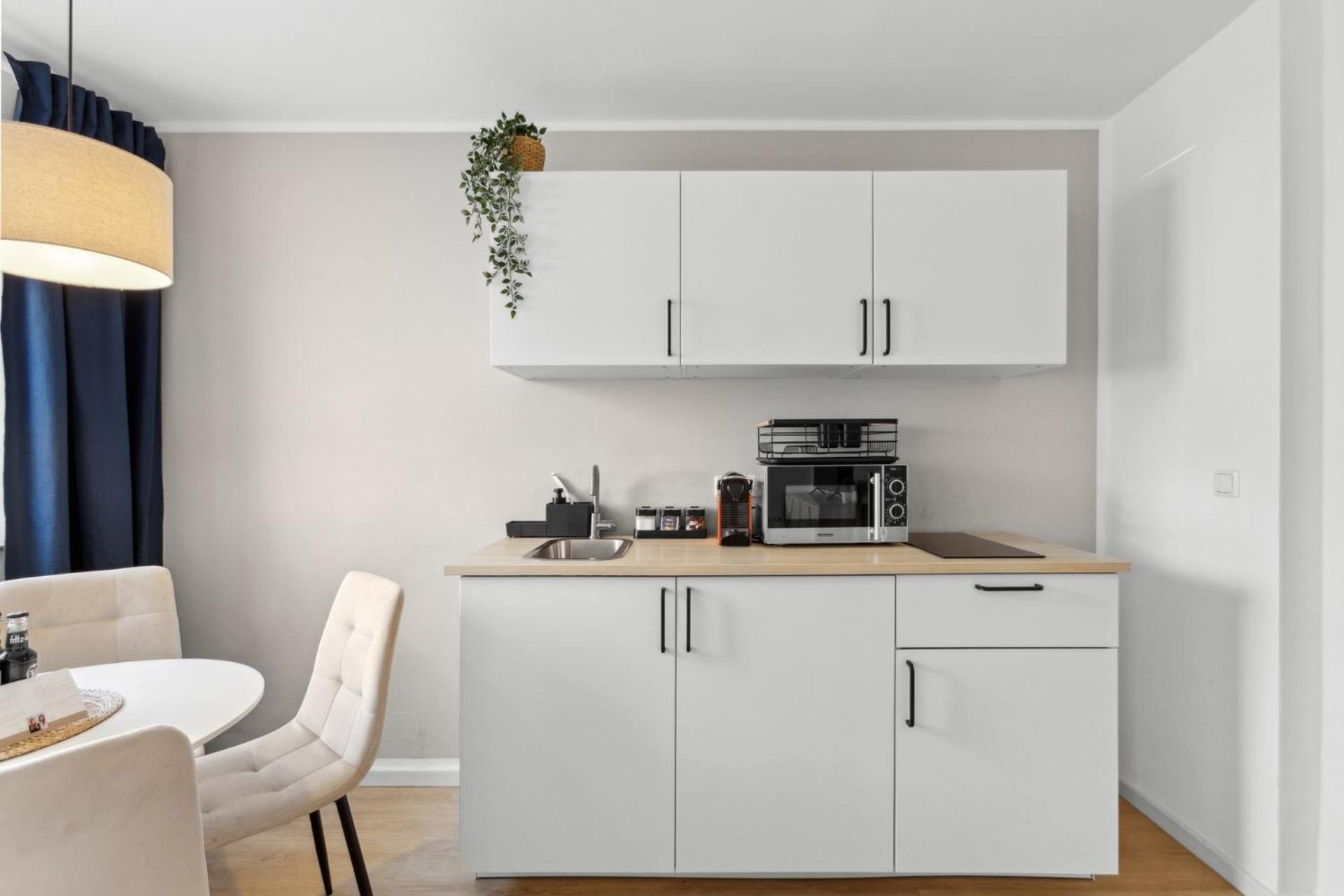 Appartement Stylisches 2-zimmer Ambient In Alsternaehe Mit Kingsize-bett & Schlafsofa