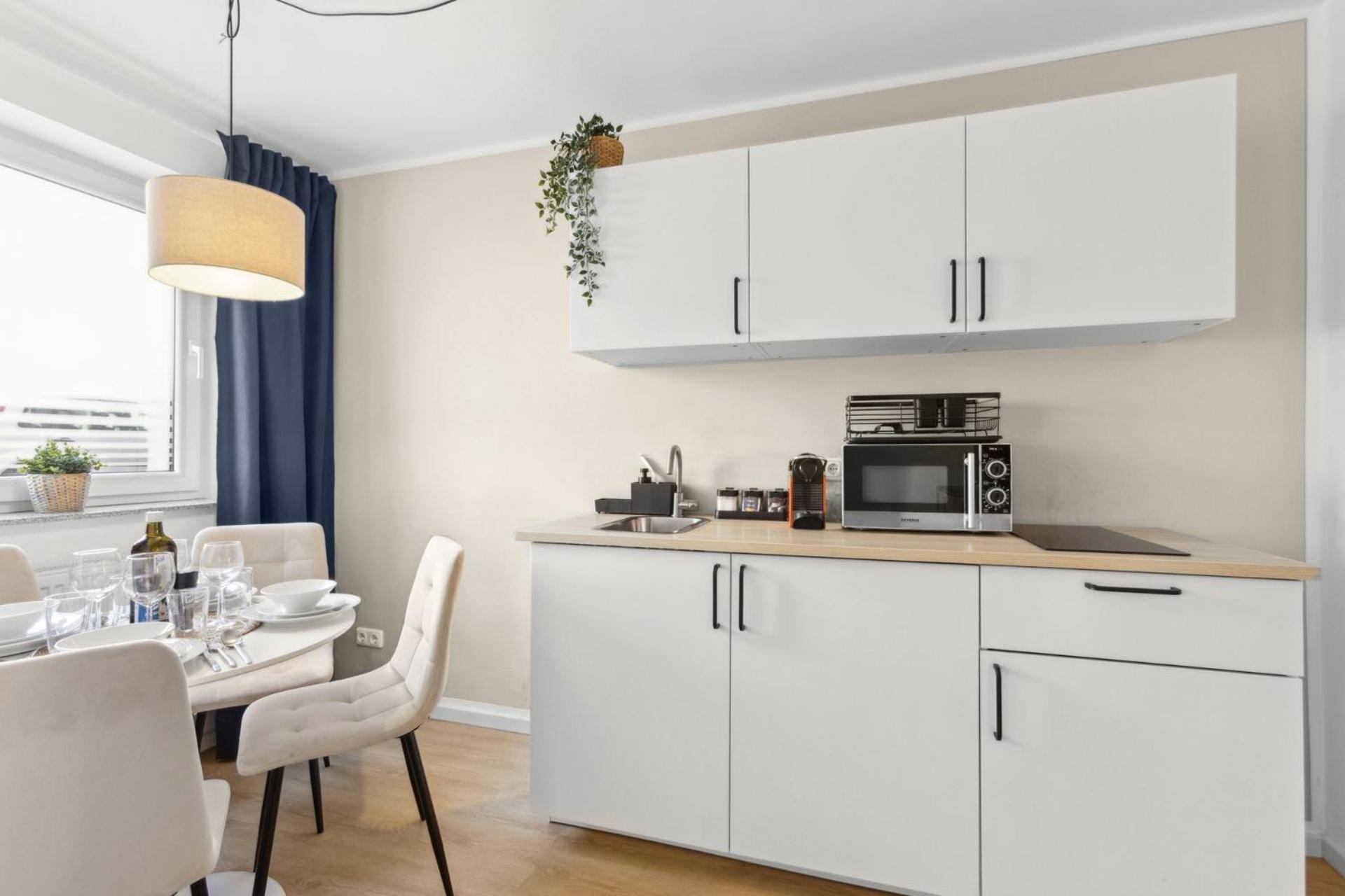 Appartement Stylisches 2-zimmer Ambient In Alsternaehe Mit Kingsize-bett & Schlafsofa