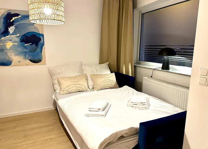 Stylisches 2-Zimmer Ambient Apartment In Alsternaehe Mit Kingsize-Bett & Schlafsofa