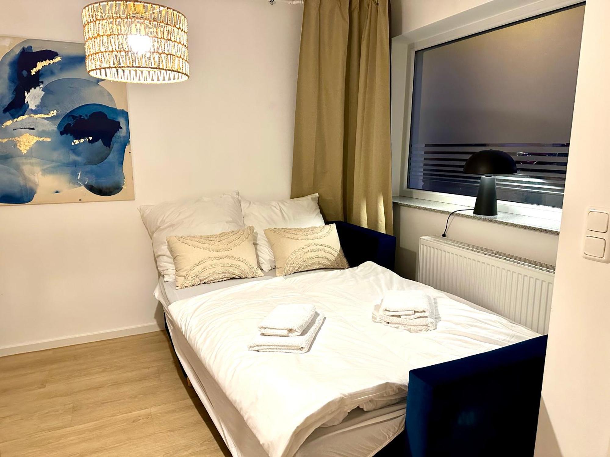 Stylisches 2-zimmer Ambient In Alsternaehe Mit Kingsize-bett & Schlafsofa Apartment Hamburg