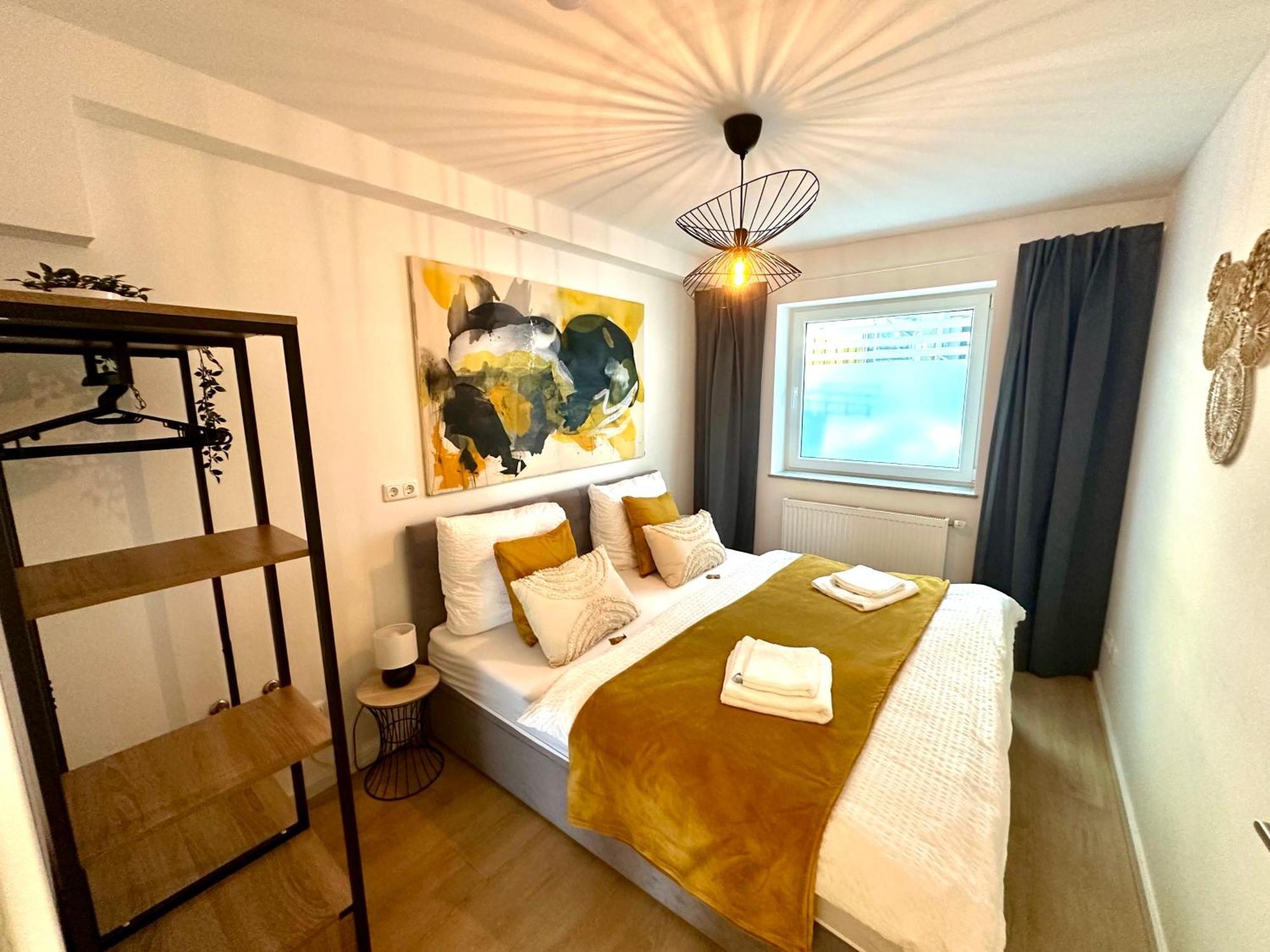 Appartement Stylisches 2-zimmer Ambient In Alsternaehe Mit Kingsize-bett & Schlafsofa Hamburg-Harburg