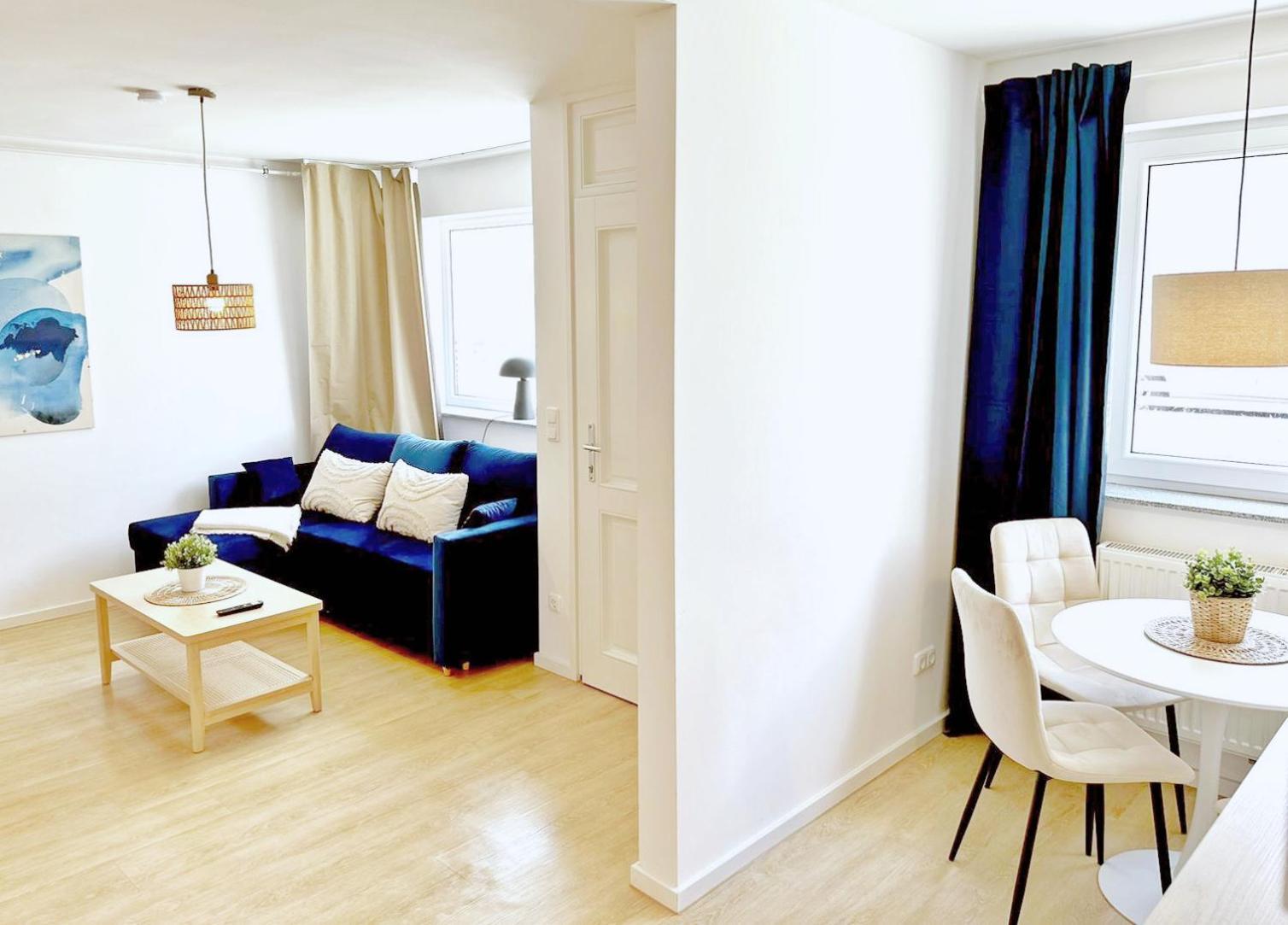 Appartement Stylisches 2-zimmer Ambient In Alsternaehe Mit Kingsize-bett & Schlafsofa *